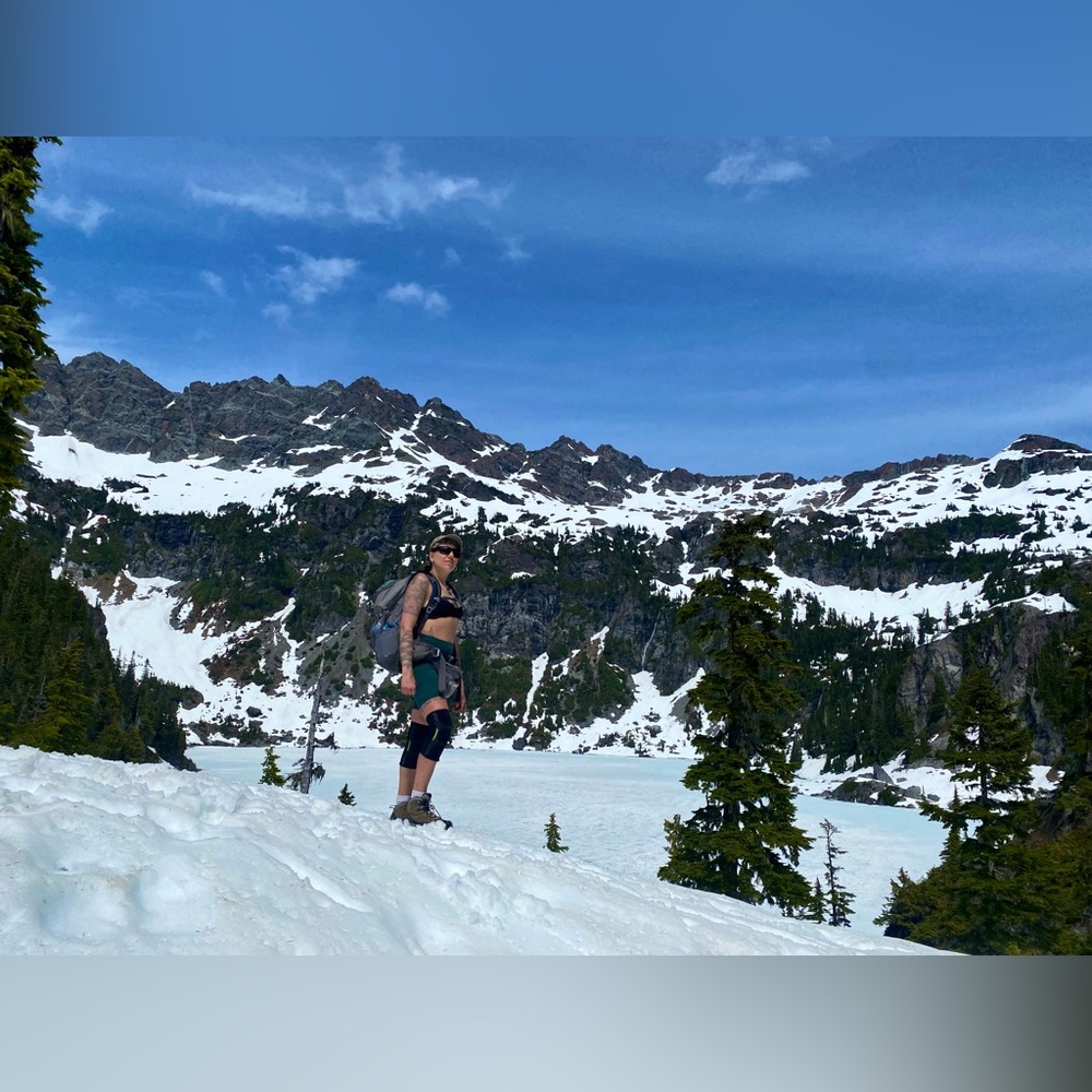 Meet your Posher, Emese